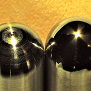 φ6ステンレスピン先端半球部の超鏡面仕上げ品の画像